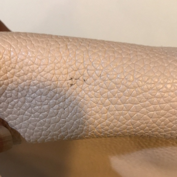 Kate Spade Cream Pebble Leather Pre-Owned Shoulder Bag w/Chainlink Detailing - Picture 13 of 16